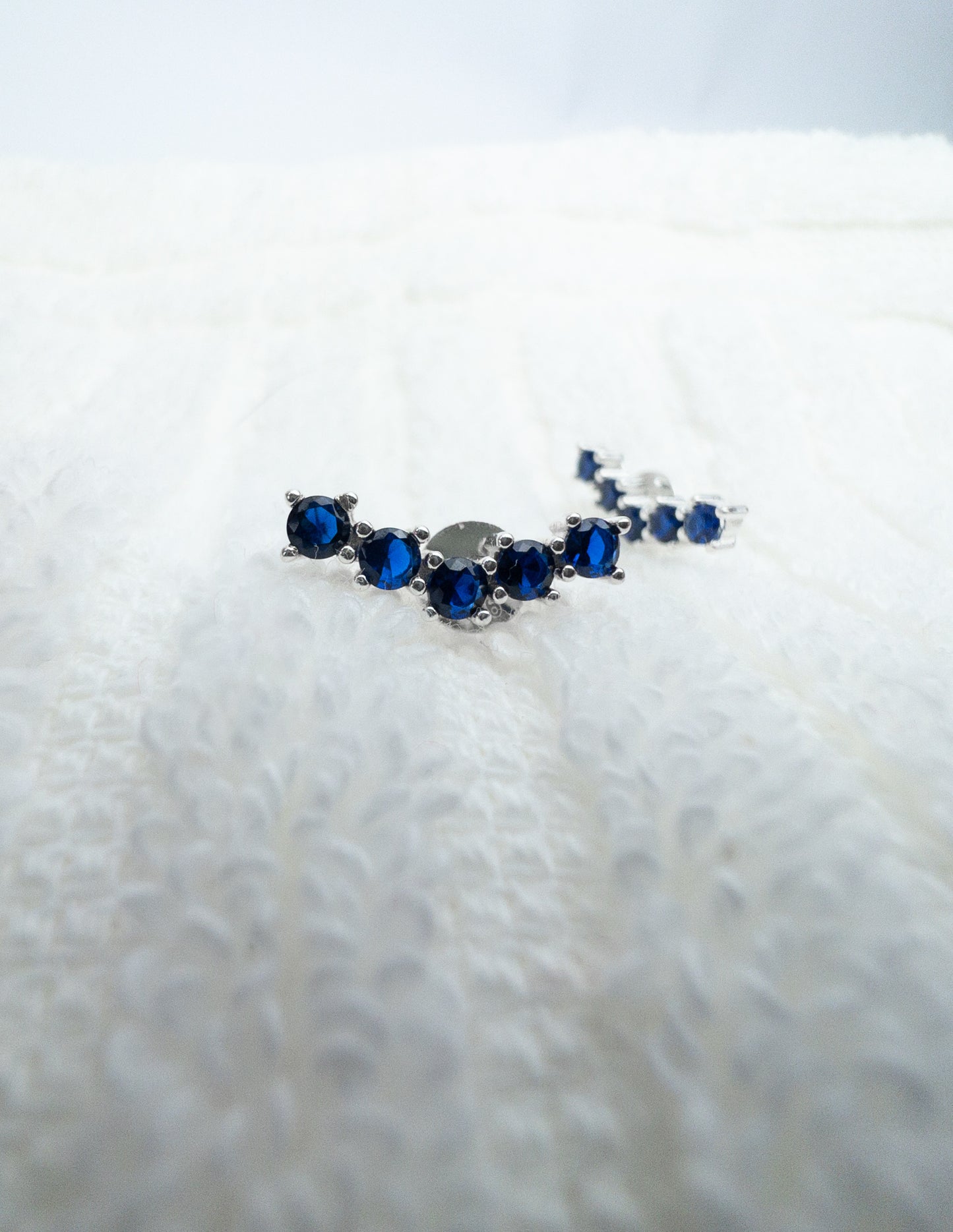 Brinco earcuff com Zircônias Safira - Prata 925