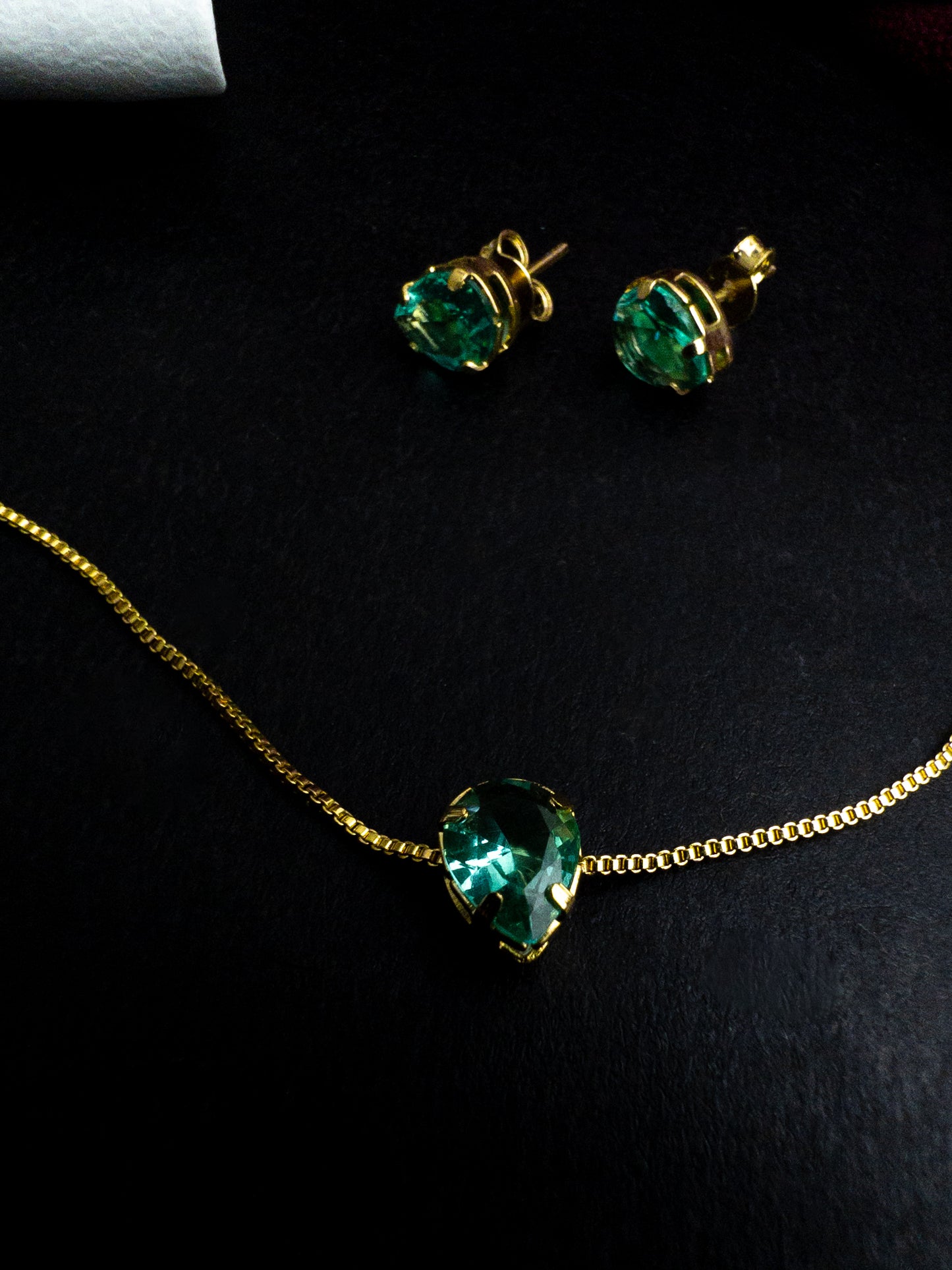 Conjunto Colar e Brinco Gota - Banhado a Ouro 18k