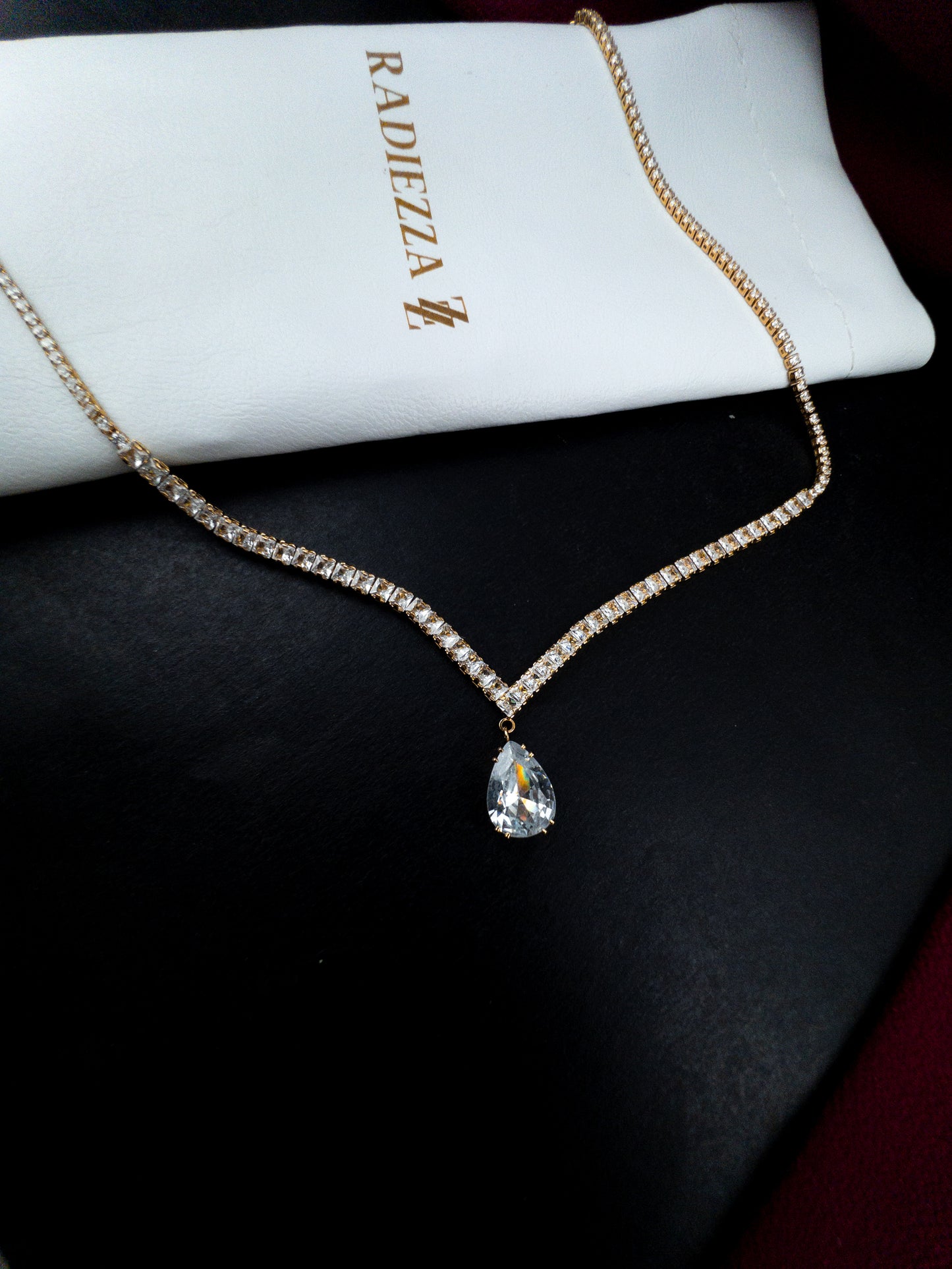 Colar Riviera De Zircônias Com Pingente Gota - Banhado a Ouro 18k