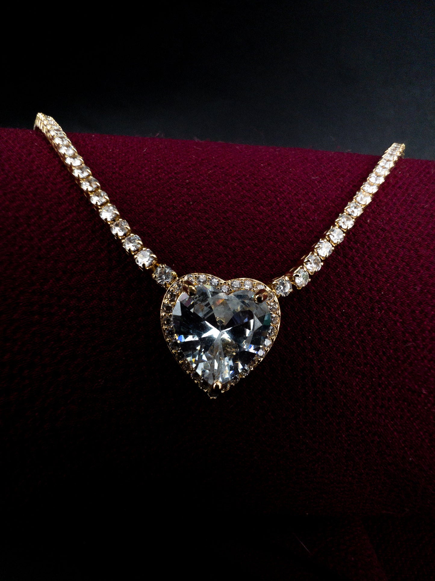 Colar Riviera de Zircônias com Pingente Coração - Banhado a Ouro 18k