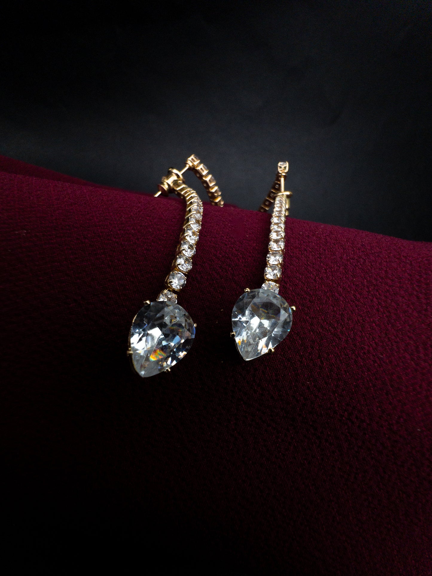 Brinco Ear Jacket Cravejado - Banhado a Ouro 18k