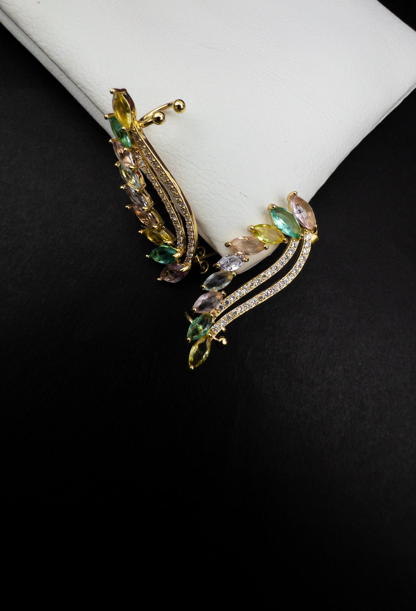 Brinco Ear Cuff Folhas - Banhado a Ouro 18k