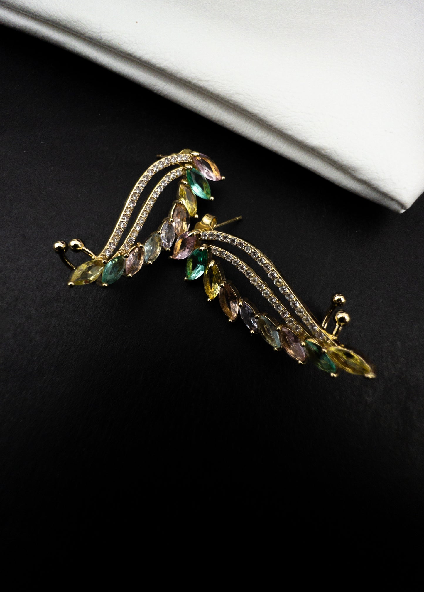 Brinco Ear Cuff Folhas - Banhado a Ouro 18k