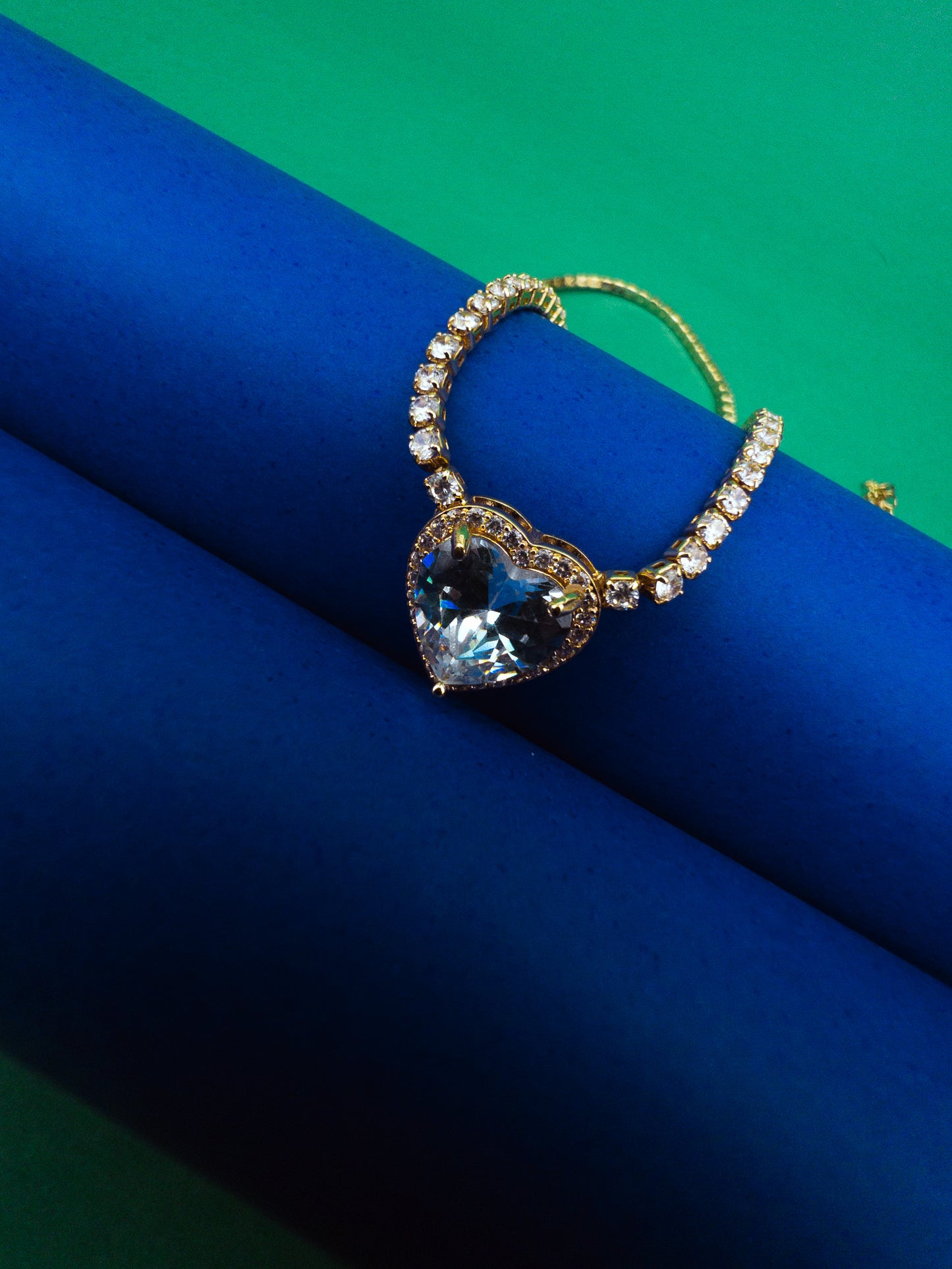Colar Riviera de Zircônias com Pingente Coração - Banhado a Ouro 18k