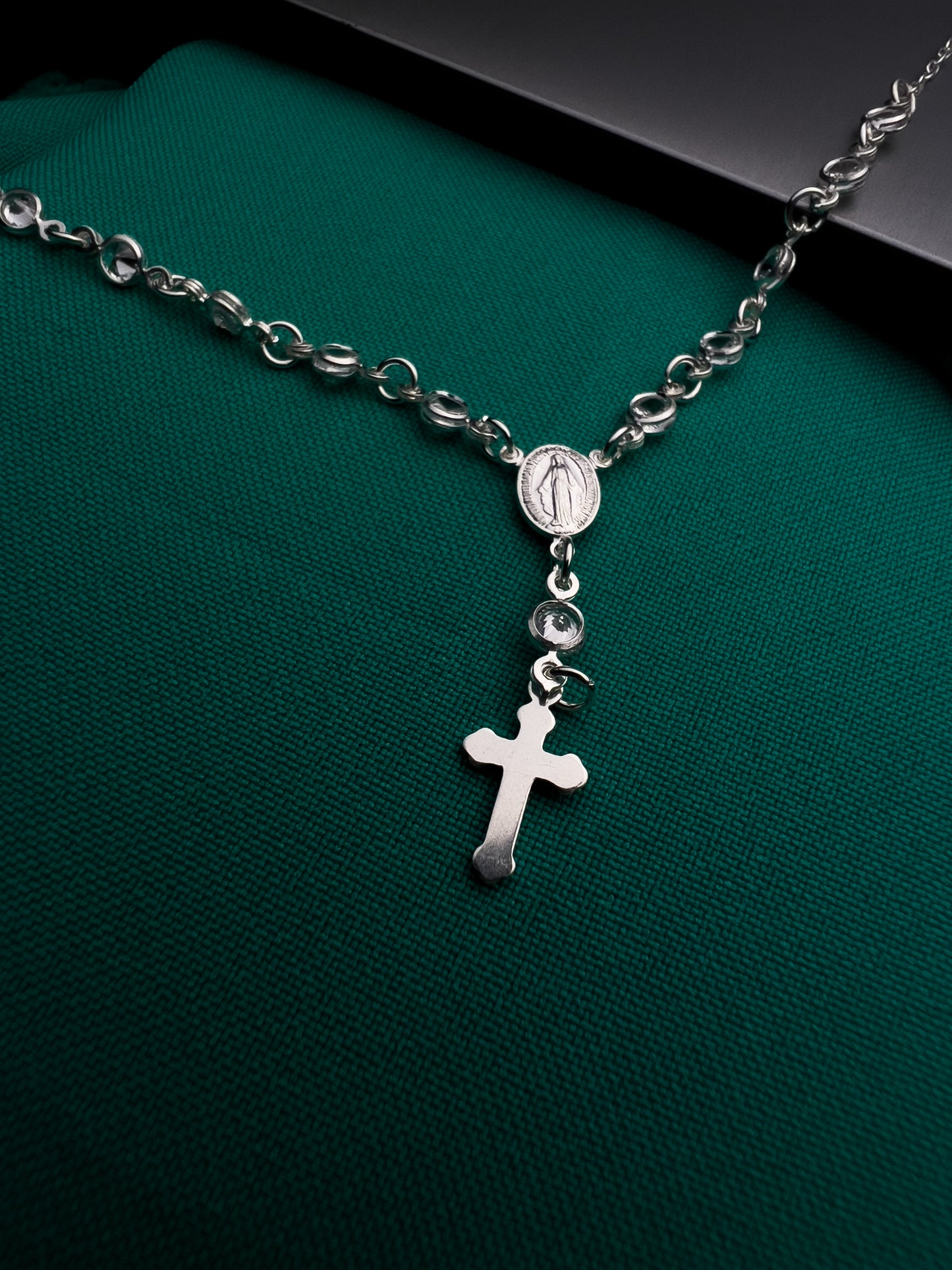Pulseira Terço com zircônias - Prata 925
