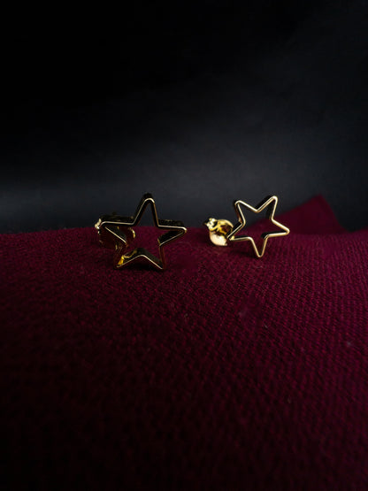 Brinco Estrela Vazada - Banhado a Ouro 18k